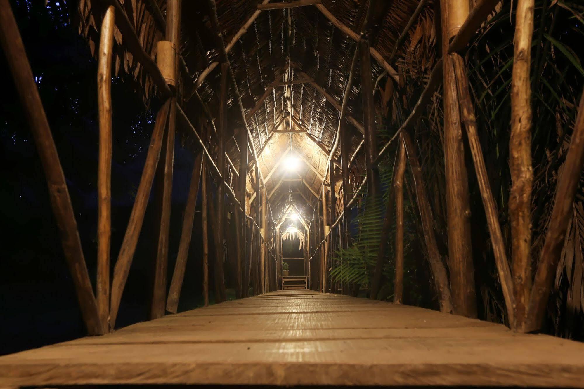 Maniti Expeditions Eco Lodge Iquitos Exteriör bild