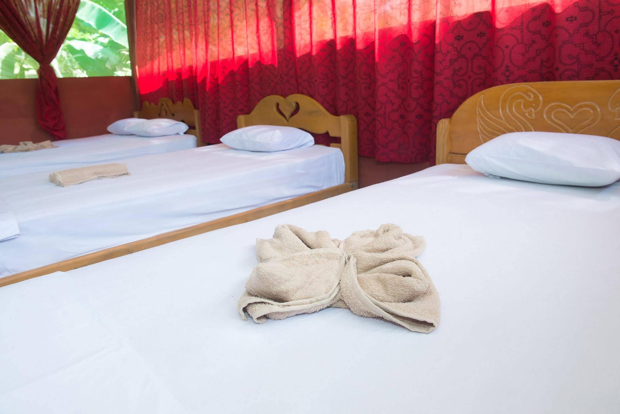 Maniti Expeditions Eco Lodge Iquitos Exteriör bild