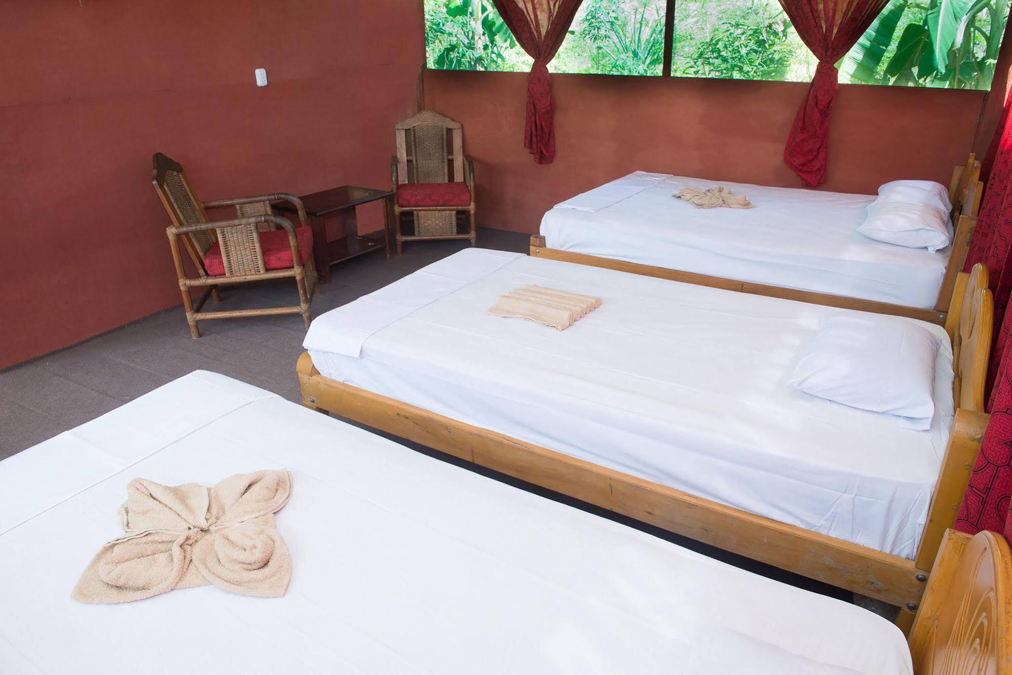 Maniti Expeditions Eco Lodge Iquitos Exteriör bild
